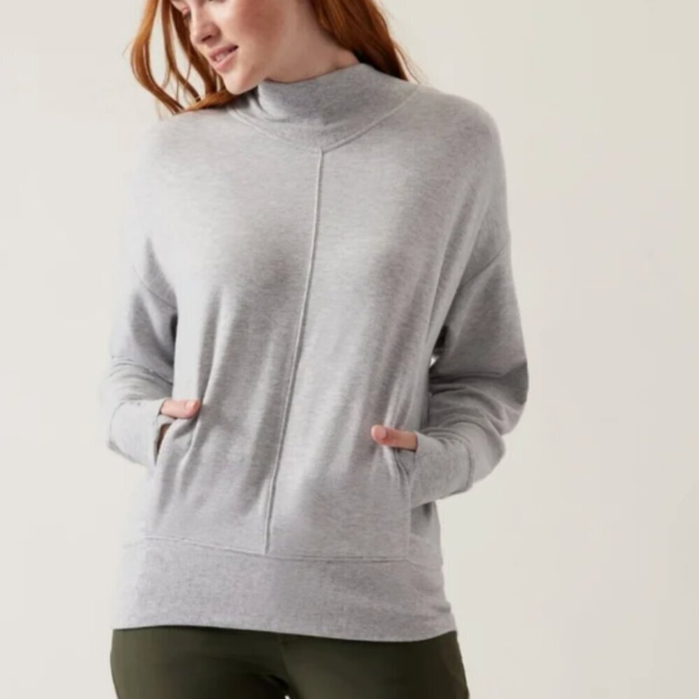 Athleta Apollo Crewneck Sweatshirt in Light Gray - Size XL